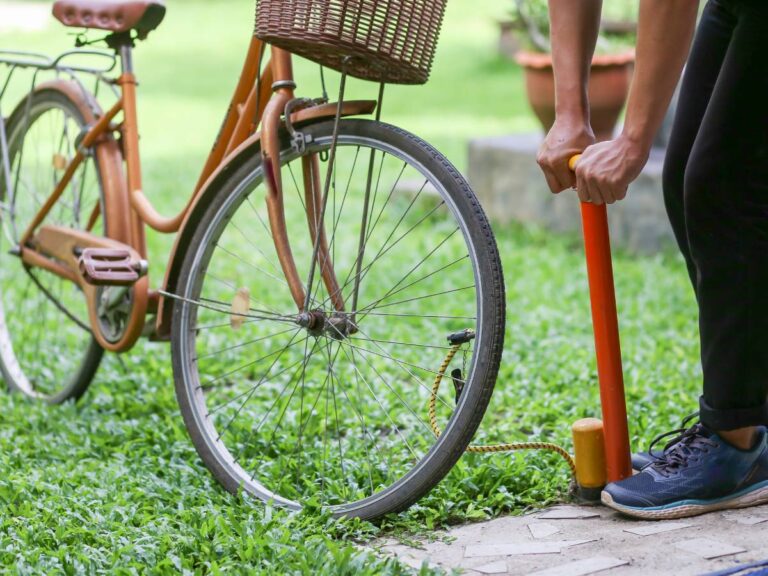 Rower. Obrazek w artykule Jak dobrać rower do wzrostu? Waga, kalkulator, rozmiary rowerów i praktyczne wskazówki